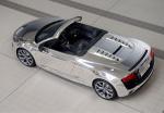 Audi R8 V10 Spyder Chrome 2011 года (UK)